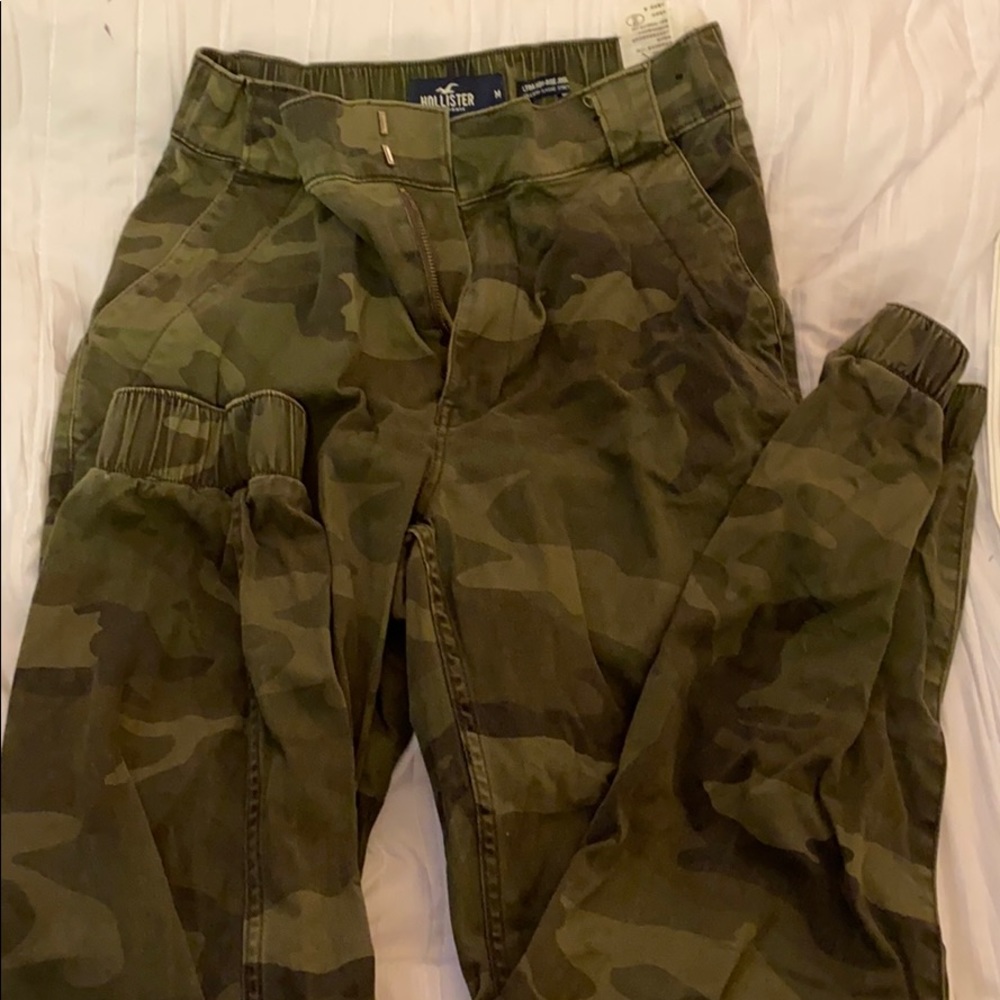 Holister camo ultra high rise joggers